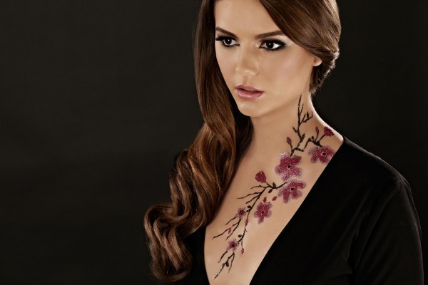 Van Gogh Beauty Center offers Stunning Body Art