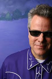 Robert Earl Keen Headlines Friday Night