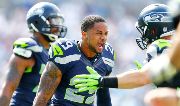 Watch Earl Thomas and the Seahawks in Beaumont Tx