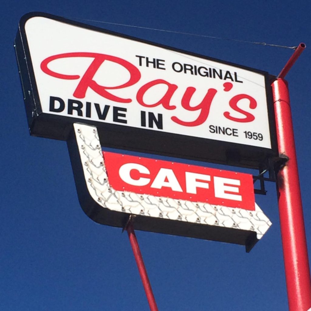 Lufkin restaurant guide, 50s diner East Texas, happy hour Ray's Drive In,