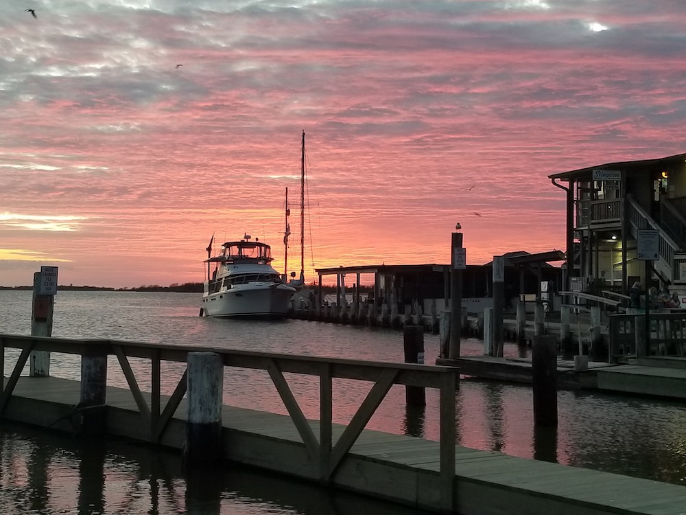 happy hour Bolivar peninsula, boat ramp Crystal Beach, Southeast Texas beach guide, steaks Crystal Beach TX,.