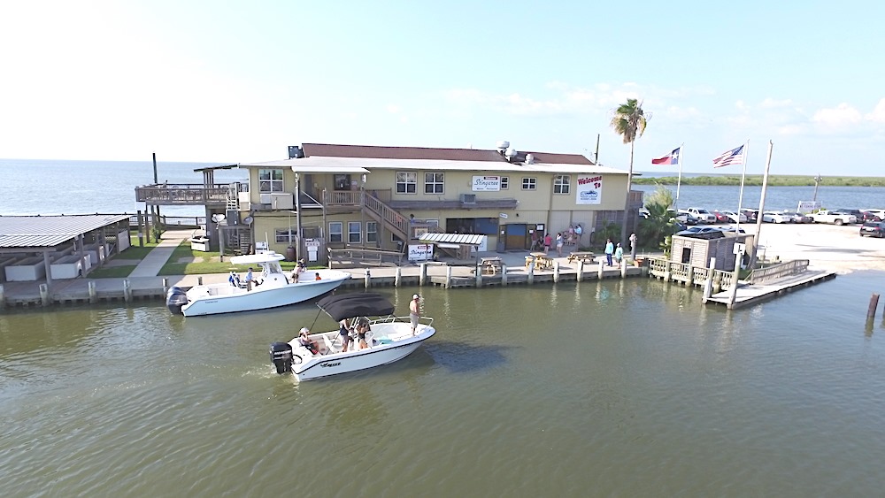 happy hour Bolivar peninsula, boat ramp Crystal Beach, Southeast Texas beach guide, steaks Crystal Beach TX,.