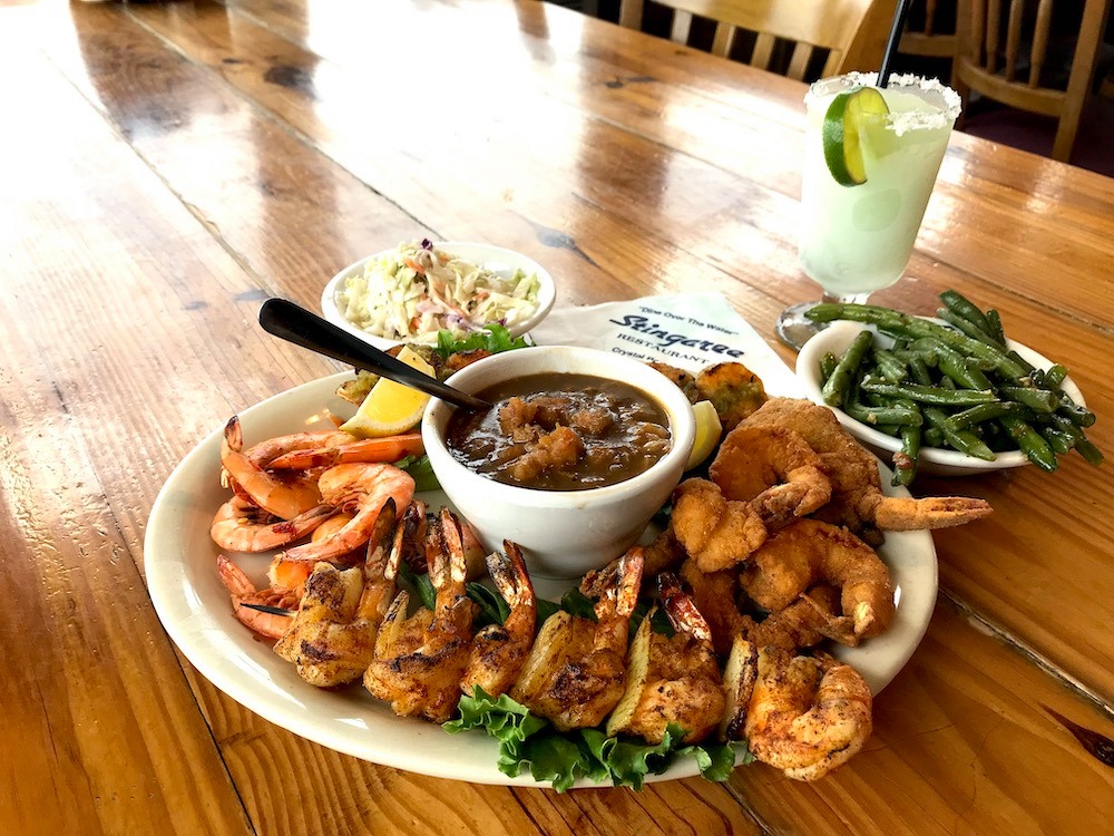 restaurant Crystal Beach, happy hour Crystal Beach, live music Bolivar Peninsula, Texas beach concerts, SETX entertainment guide, seafood Crystal Beach,